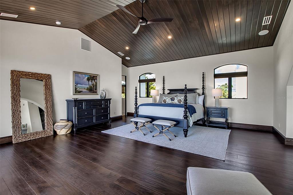 121 North Casey Key Road Osprey, FL 34229 - Photo 24 of 63