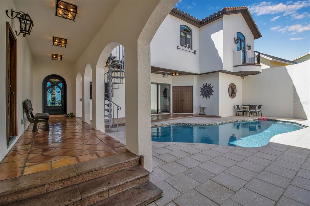 121 North Casey Key Road Osprey, FL 34229 - Photo 38 of 63