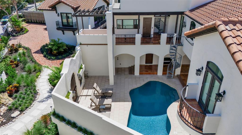 121 North Casey Key Road Osprey, FL 34229 - Photo 7 of 63