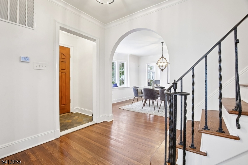 9 Harding Drive South Orange, NJ 07079 - Photo 3 of 43