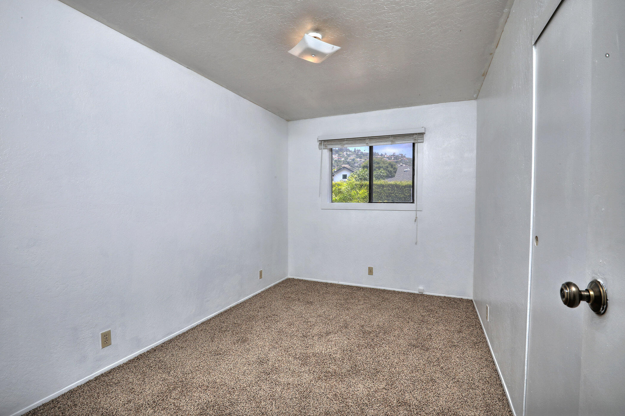 703 Spring Street Santa Barbara, CA 93103 - Photo 10 of 18 9