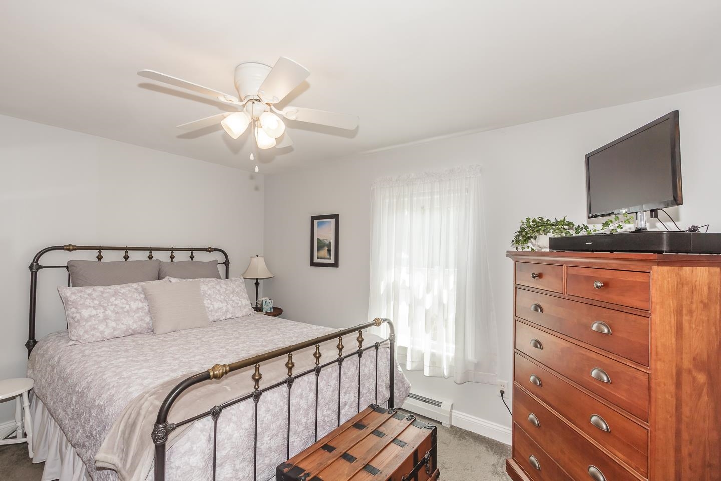 196 B Norfolk Street, Unit B (RIGHTSIDE) Manchester, NH 03103 - Photo 18 of 35 Gallery Image 18