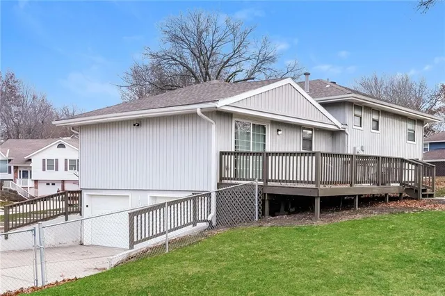 $2,515 | 10439 North Cherry Drive, Kansas City, MO 64155