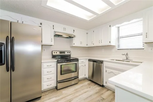 $2,515 | 10439 North Cherry Drive, Kansas City, MO 64155