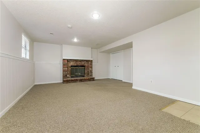 $2,515 | 10439 North Cherry Drive, Kansas City, MO 64155