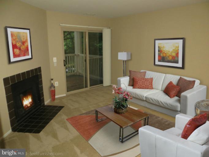 1781 Jonathan Way, Unit 1781E Reston, VA 20190 - Photo 14 of 14 Living Room
