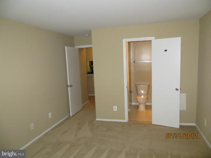 1781 Jonathan Way, Unit 1781E Reston, VA 20190 - Photo 5 of 14 Bedroom