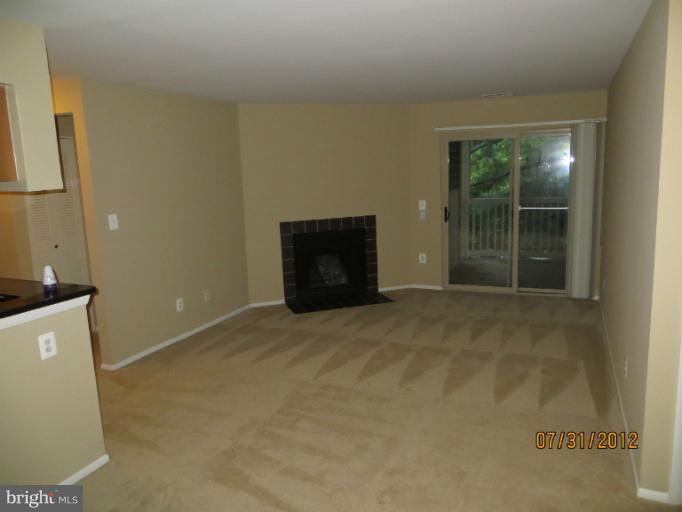 1781 Jonathan Way, Unit 1781E Reston, VA 20190 - Photo 6 of 14 Family Room