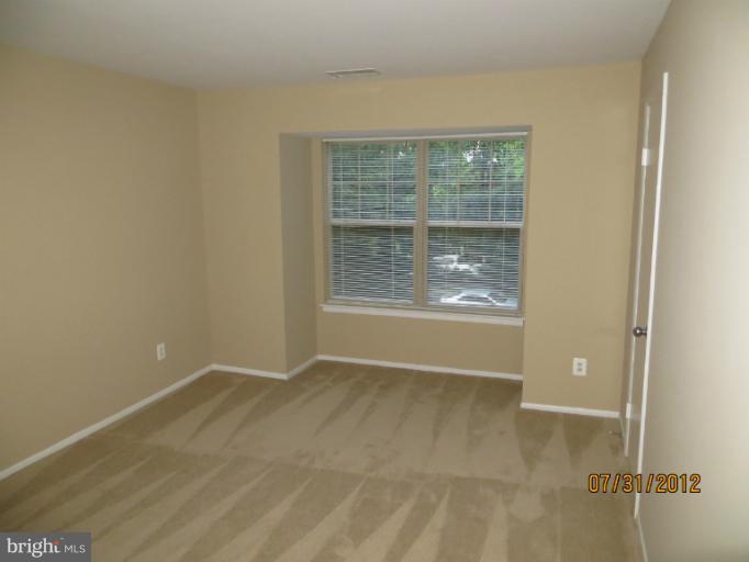 1781 Jonathan Way, Unit 1781E Reston, VA 20190 - Photo 8 of 14 Bedroom