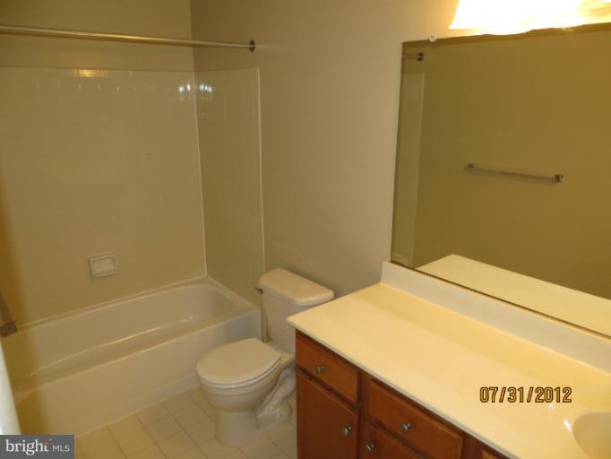 1781 Jonathan Way, Unit 1781E Reston, VA 20190 - Photo 10 of 14 Bath
