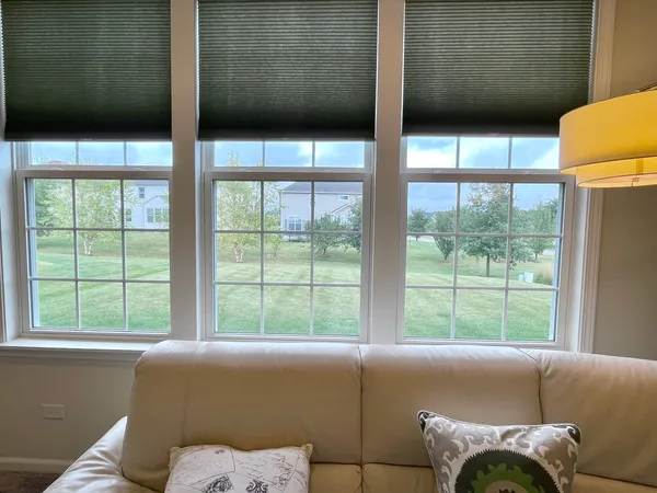 $4,200 | 4 Andrew Lane, Hawthorn Woods, IL 60047