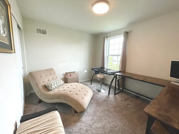 $4,200 | 4 Andrew Lane, Hawthorn Woods, IL 60047