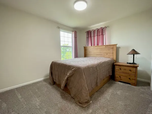 $4,200 | 4 Andrew Lane, Hawthorn Woods, IL 60047