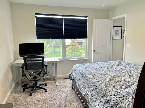 $4,200 | 4 Andrew Lane, Hawthorn Woods, IL 60047