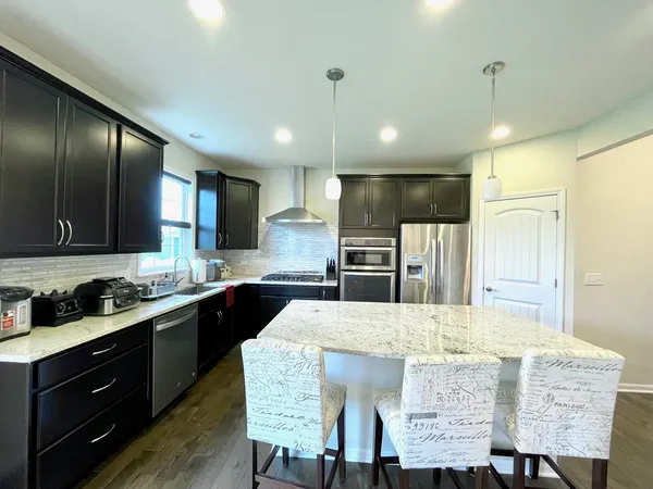 $4,200 | 4 Andrew Lane, Hawthorn Woods, IL 60047