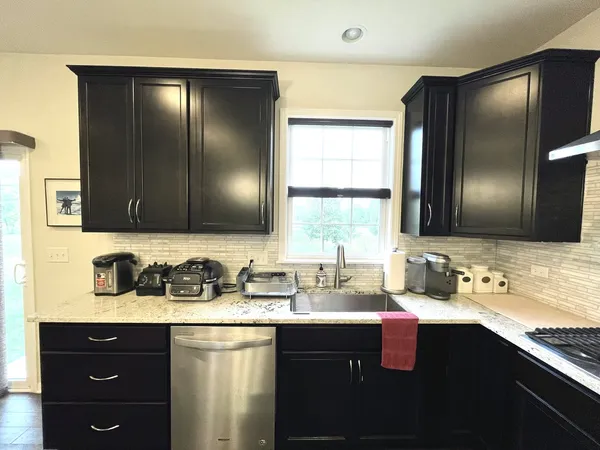 $4,200 | 4 Andrew Lane, Hawthorn Woods, IL 60047