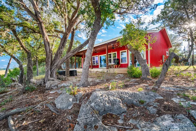 $2,000 | 1110 Grandview Circle, Bandera, TX 78003