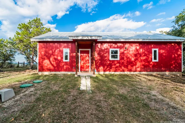 $1,900 | 1110 Grandview Circle, Bandera, TX 78003