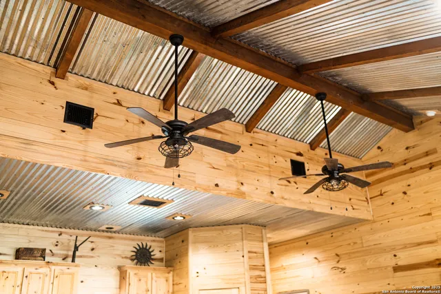 $2,000 | 1110 Grandview Circle, Bandera, TX 78003