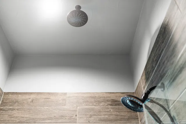 $2,000 | 1110 Grandview Circle, Bandera, TX 78003