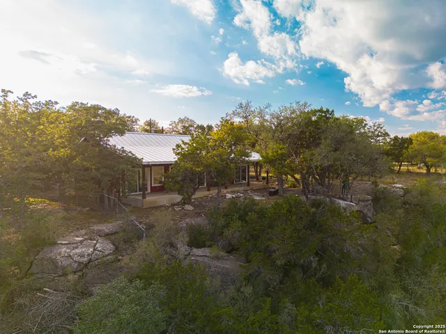 $2,000 | 1110 Grandview Circle, Bandera, TX 78003