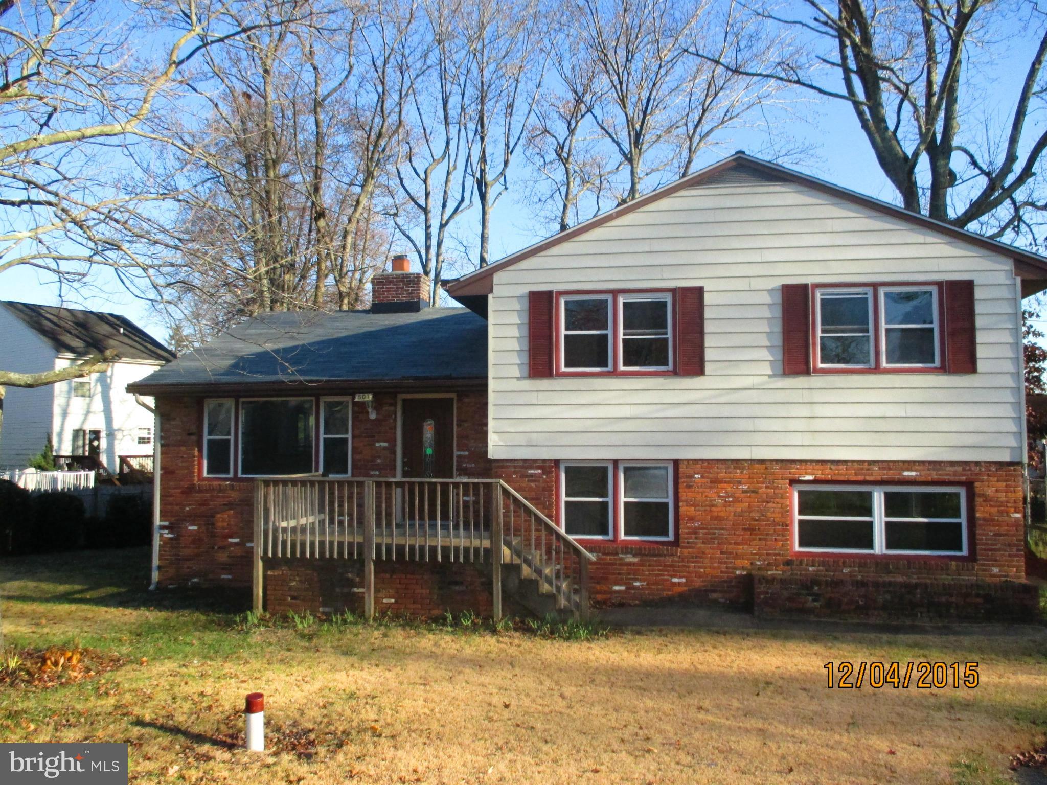 501 Londontown Road Edgewater, MD 21037 - Photo 1 of 17 Exterior (Front)