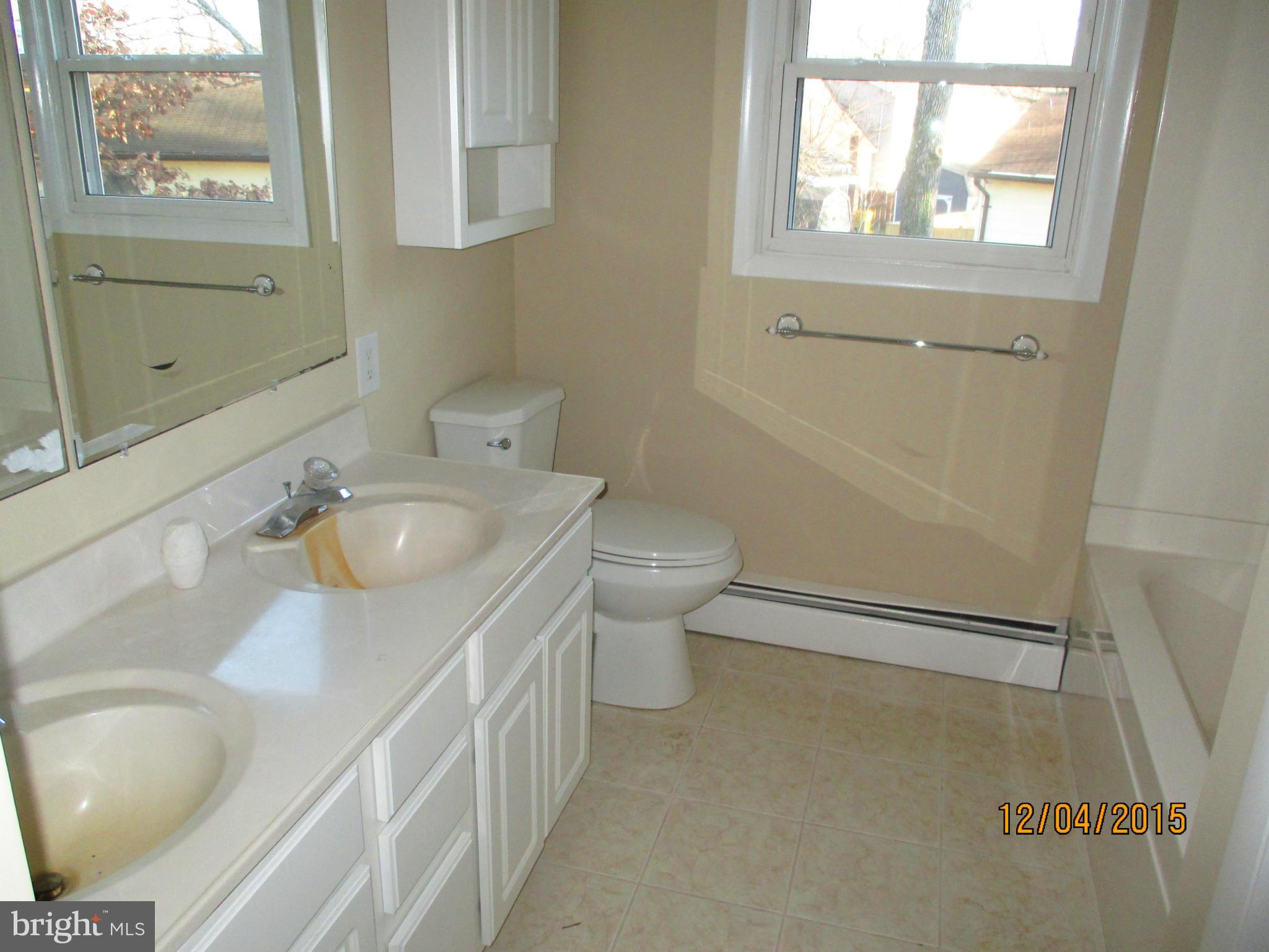501 Londontown Road Edgewater, MD 21037 - Photo 8 of 17 Bath (Master)