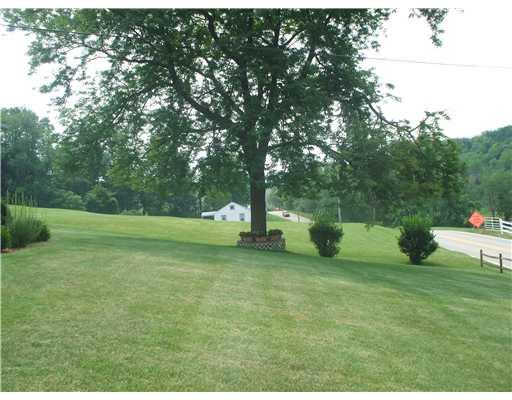 2746 South Bridge Road Washington, PA 15301 - Photo 5 of 14 Yard/Garden. Yard is nicely manicured