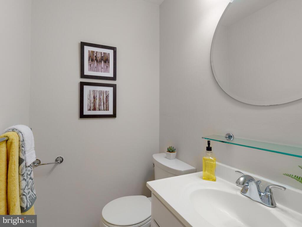 8214 Tory Road, Unit 141 Springfield, VA 22152 - Photo 25 of 38 En suite half bath