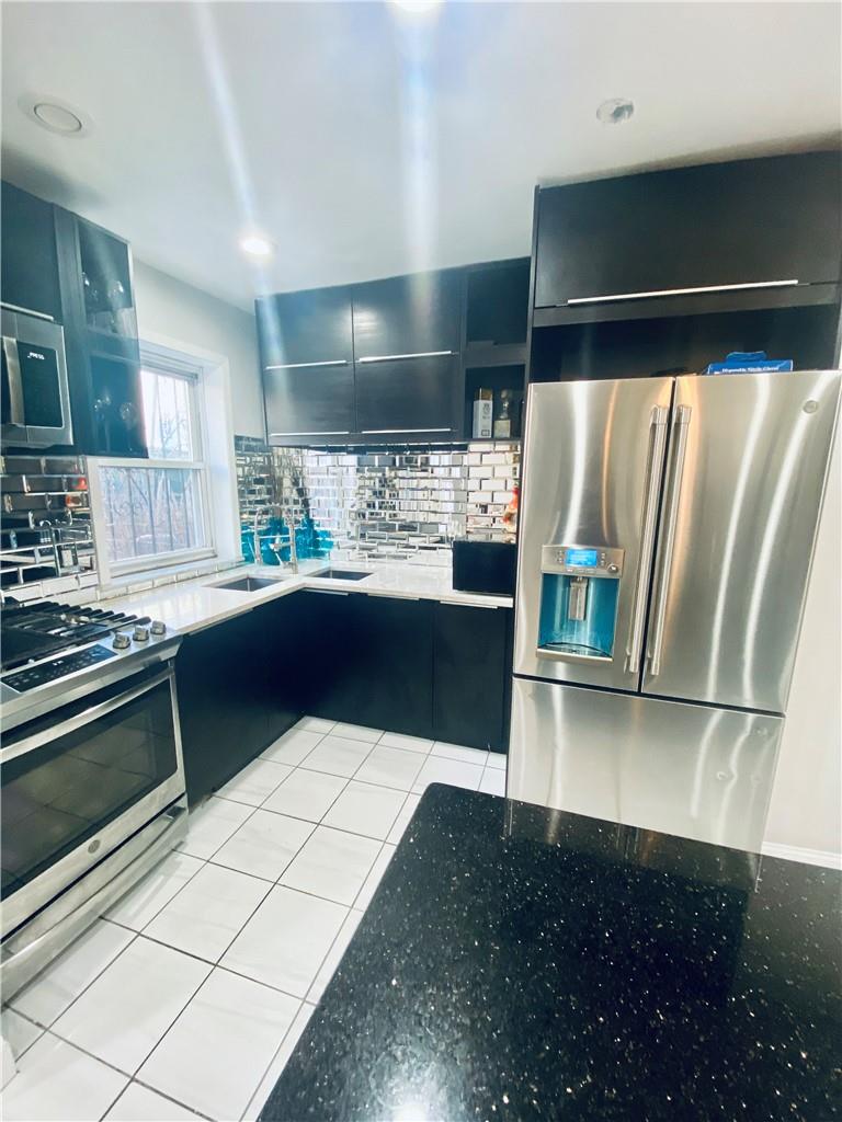 3352 Fish Avenue Bronx, NY 10469 - Photo 2 of 8