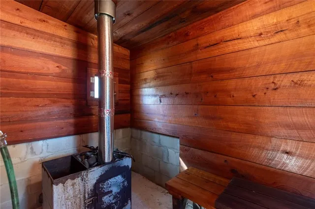 a view of a water fountain in front of a house