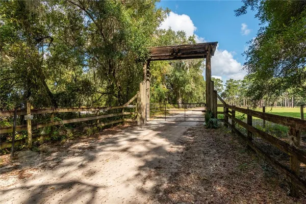 $1,300,000 | 15615 Northeast 21st Avenue Road, Citra, FL 32113