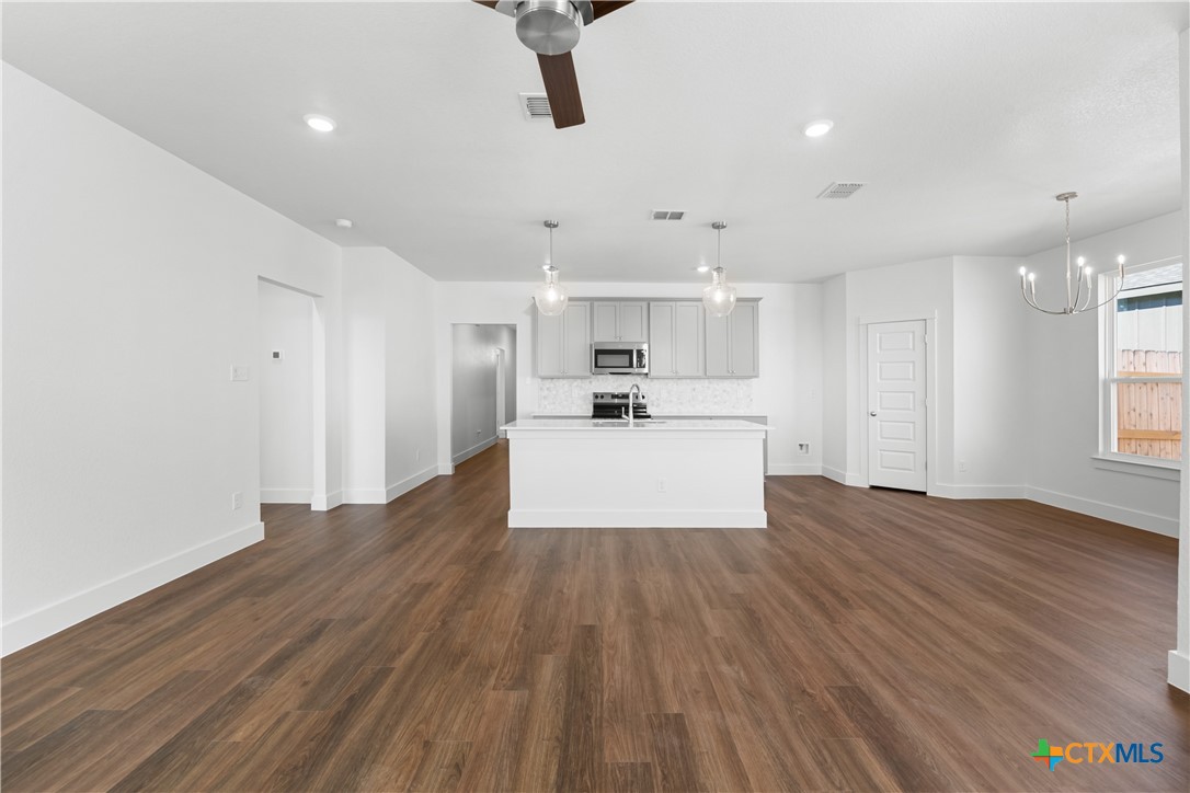 1213 Peppermint Drive Temple, TX 76501 - Photo 7 of 17 Please note: These interior photos are not of the actual home but are from a previously completed home with a similar floor plan. Finishes, features, and layout may vary.*