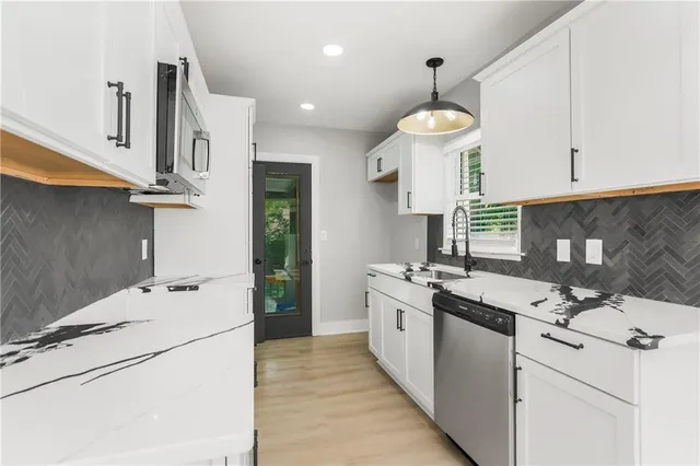 $245,500 | 3009 Bellefontaine Avenue, Kansas City, MO 64128