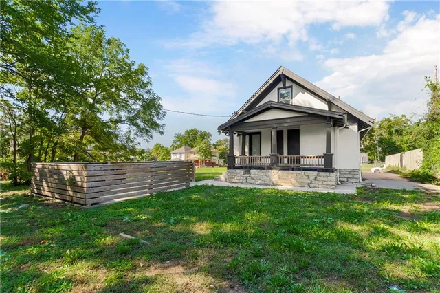 $245,500 | 3009 Bellefontaine Avenue, Kansas City, MO 64128