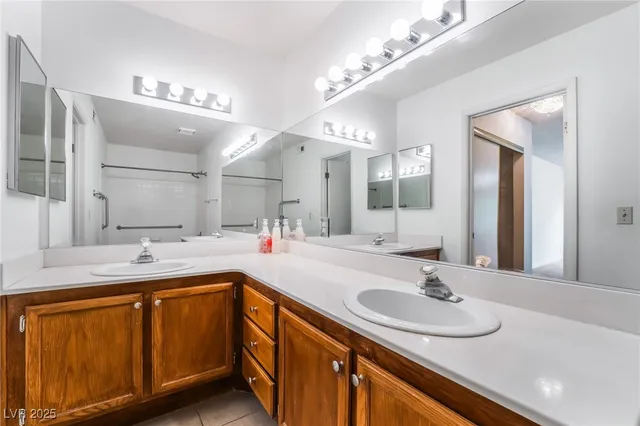 $225,000 | 1575 West Warm Springs Road, Unit 121, Henderson, NV 89014