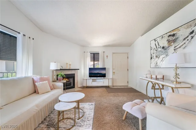 $225,000 | 1575 West Warm Springs Road, Unit 121, Henderson, NV 89014