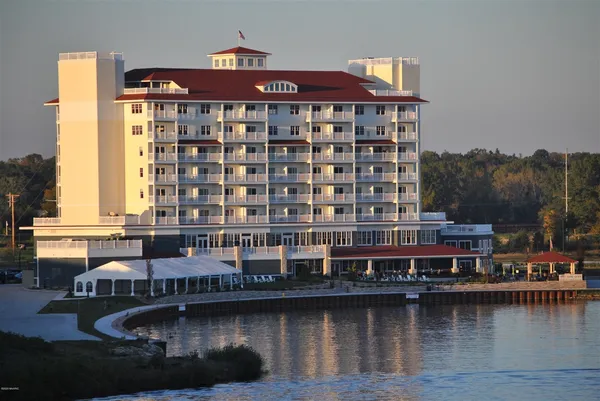 $739,500 | 800 Whitwam Drive, Unit 1 & 1A, St. Joseph, MI 49085