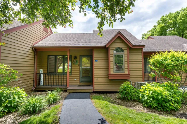 $219,900 | 23 Oak Glen Drive, Galena, IL 61036