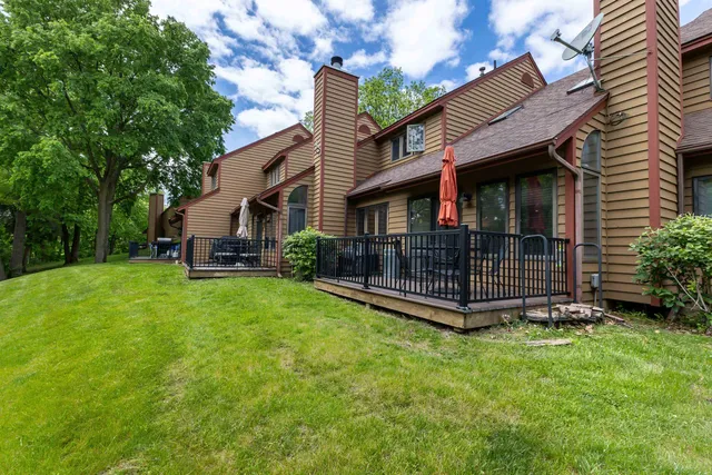 $219,900 | 23 Oak Glen Drive, Galena, IL 61036