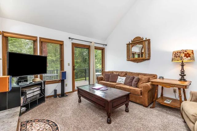 $219,900 | 23 Oak Glen Drive, Galena, IL 61036