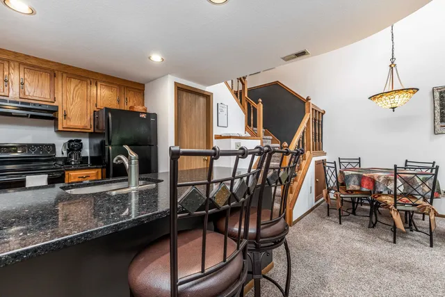 $219,900 | 23 Oak Glen Drive, Galena, IL 61036