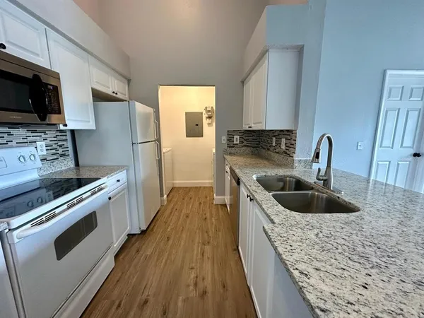 $245,000 | 1201 Bermuda Lakes Lane, Unit 205, Kissimmee, FL 34741