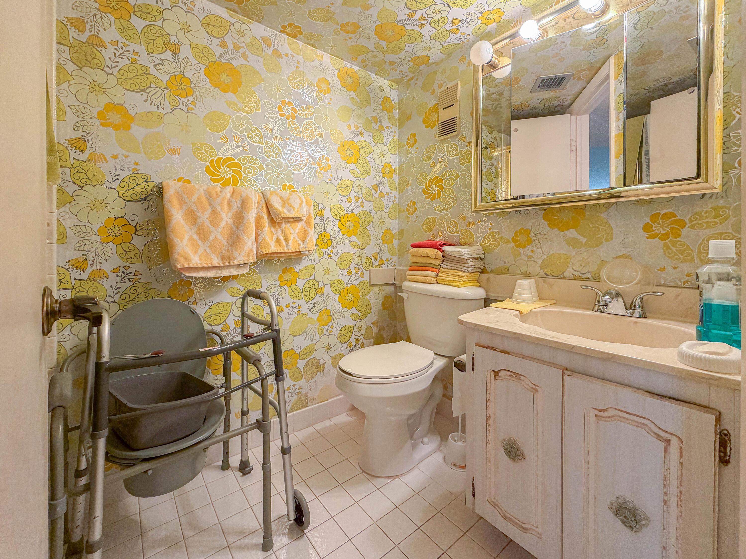 3930 Inverrary Boulevard, Unit 304D Lauderhill, FL 33319 - Photo 15 of 45 IMG_3415