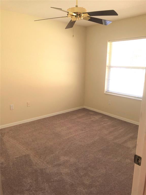 7867 Southwest 115th Loop Ocala, FL 34476 - Photo 25 of 40 an empty room with a window