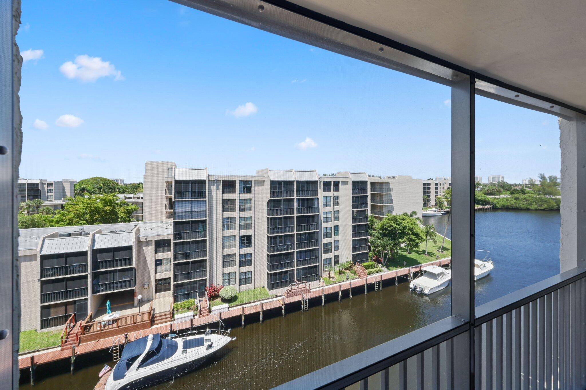 12 Royal Palm Way, Unit 605 Boca Raton, FL 33432 - Photo 3 of 49 12 Royal Palm Way - 29.jpg-SMALL