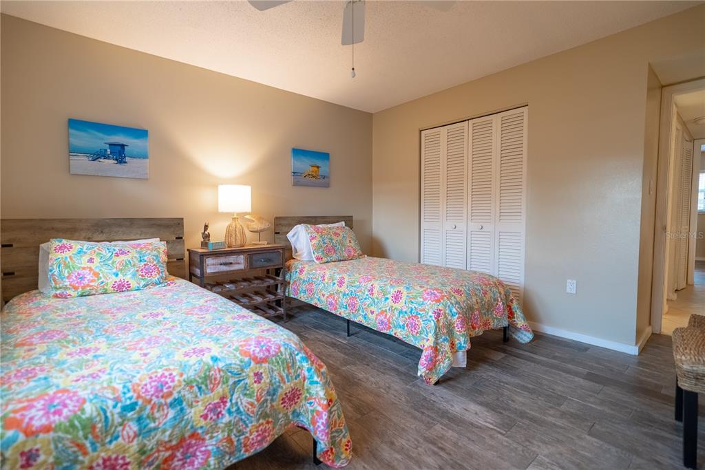 925 Beach Road, Unit 107 Sarasota, FL 34242 - Photo 18 of 31 Gallery Image 18