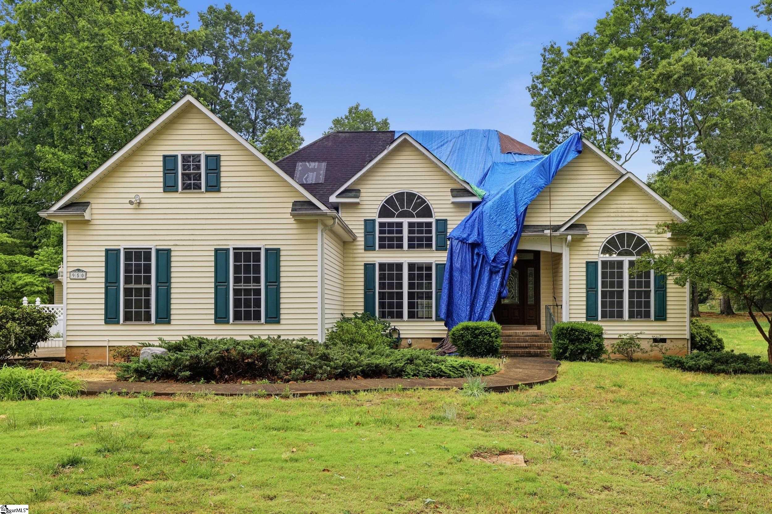 950 Spring Valley Road Inman, SC 29349 - Photo 2 of 37