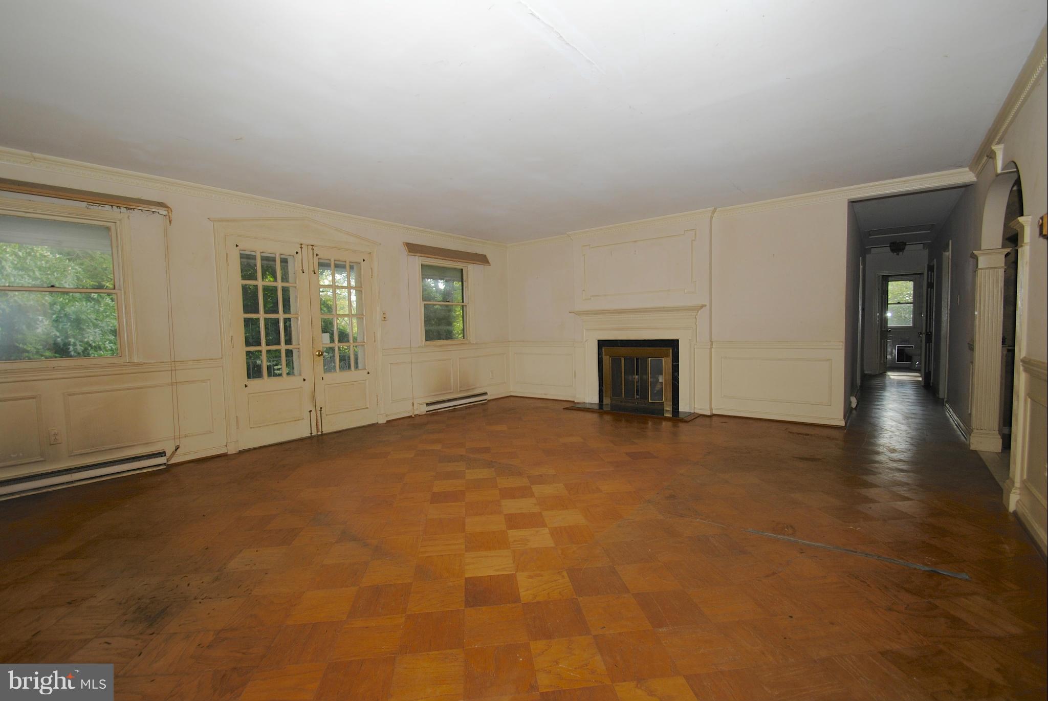 3802 Perry Hall Road Perry Hall, MD 21128 - Photo 21 of 28 Living Room