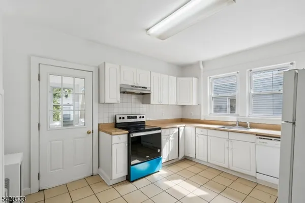 $3,800 | 54 Ashwood Avenue, Summit, NJ 07901